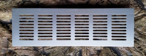 Kratka wentylacyjna aluminium 250x80mm