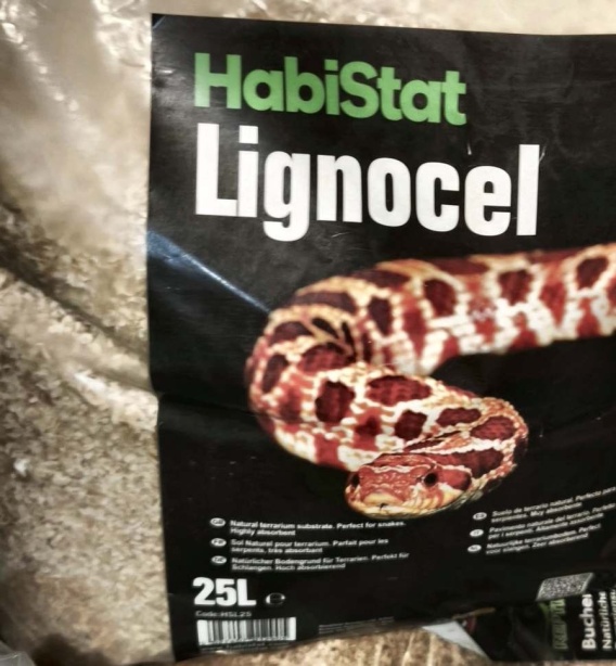Podłoże dla węży Lignocel 25 l HABISTAT